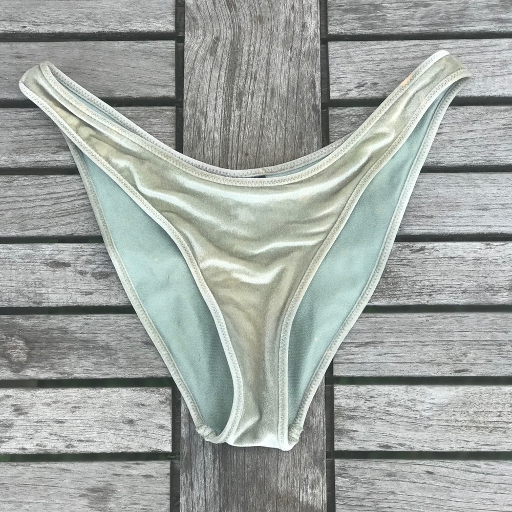 Triangl Velvet Bikini Size XSmall⚡️SOLD - Picture 4 of 6